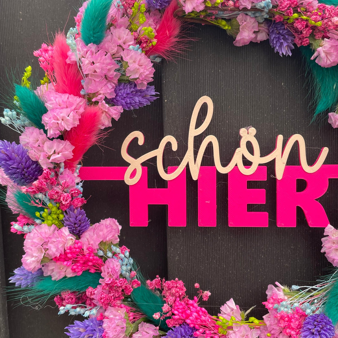 Detailbild bunter Trockenblumenkranz
