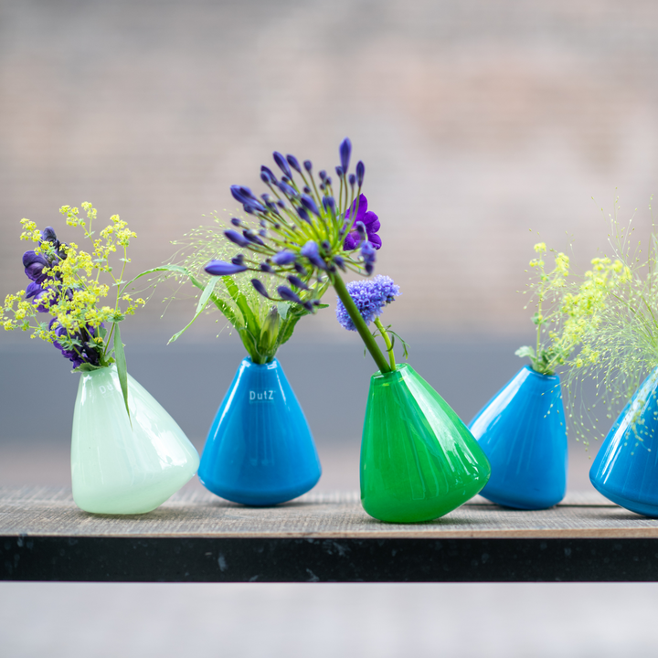 Glas-Tumblingvase in verschiedenen Farben, blau, grün und menthol von DutZ